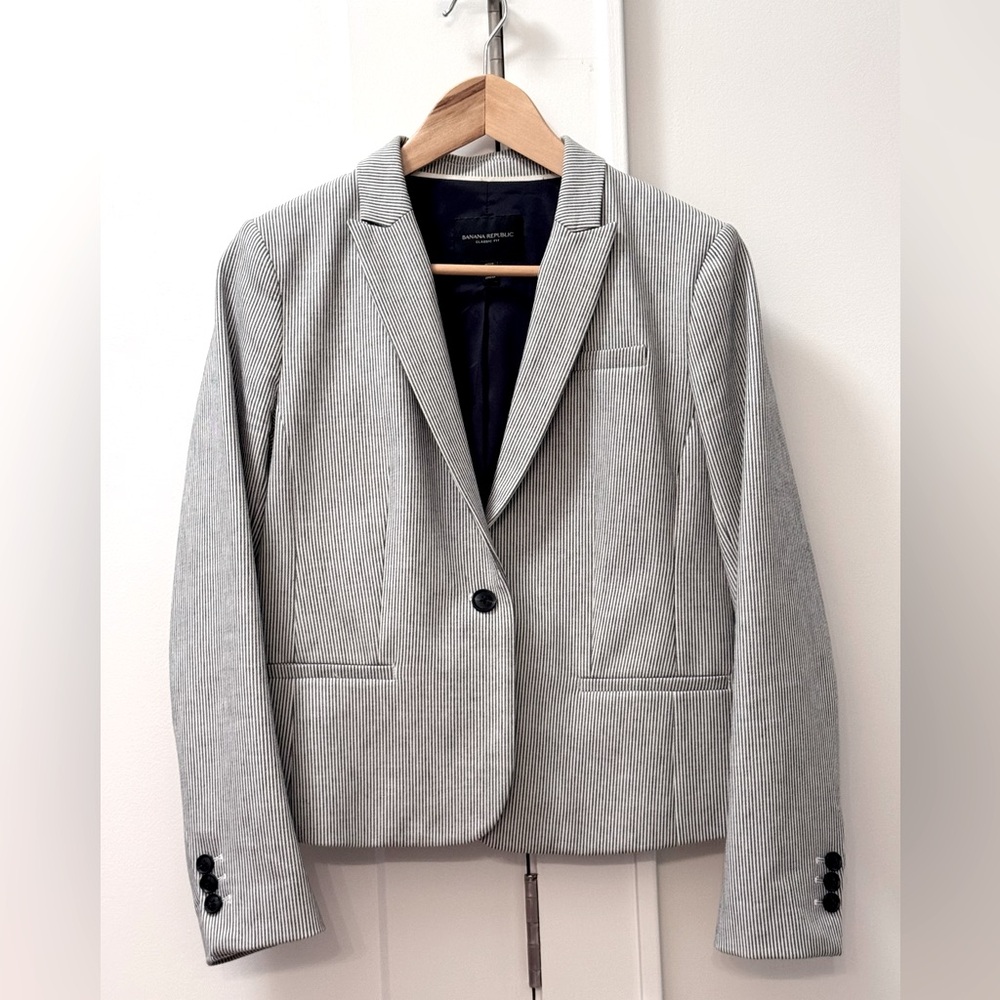 Banana Republic Seersucker Pattern Classic Fit Blazer